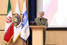 وزیر دفاع: دشمن از طریق ابزار رسانه در صدد القای ناامیدی در بطن جامعه است