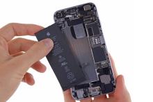 چه زمانی باتری گوشی‌ آیفون را باید تعویض کنیم؟