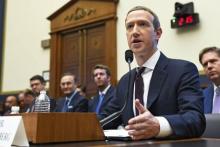 صدها کارمند فیسبوک از شرکت خود انتقاد کردند