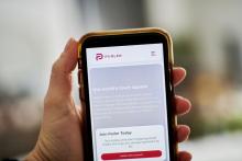 شبکه اجتماعی پارلر در اپل و آمازون حذف شد