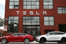 تسلاموتورز از خودروهای کاملا خودران دست کشید