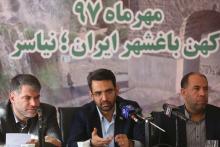 وزیر ارتباطات در نیاسر کاشان: با وجود تحریم ها فناوری اطلاعات در کشور رونق دارد