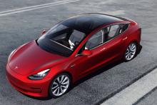 تسلا؛ سردمدار سرچ‌های اینترنتی برای خودروهای برقی است