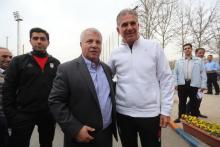 کی روش:دایی و پروین بیرون از زمین فوتبال هم اسطوره&zwnj;اند