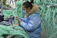 کاربر چینی کلافه از سرعت پایین اینترنت، کابل‌های فیبرنوری را به آتش کشید!