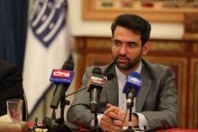 با 330 میلیارد تومان چند مدرسه و بیمارستان می‌توان ساخت؟ این، هزینه‌ی صدور 10 میلیون کارت سوخت است که با ظرفیت دولت الکترونیکی و تعامل سازمانها و استفاده از کارت بانکی برای سوخت‌گیری، صرفه‌جویی خواهد شد 