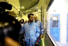 بازدید خبرنگاران از ماهواره‌ی «ناهید1» با حضور وزیر ارتباطات/ ​آذری جهرمی: ترامپ تصاویر لحظه‌ی انفجار پهپاد متجاوز آمریکایی را منتشر کند