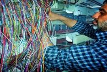 کابل برگردان در مرکز مخابرات شهید کرمی 