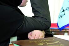 ازدواج عجیب پسر جوان با زن 43 ساله در مشهد