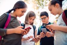 یونسکو خواهان منع جهانی استفاده از تلفن‌ هوشمند در مدارس شد