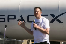 شتاب ایلان ماسک برای رفتن به مریخ؛ جان کارکنان اسپیس‌اکس در معرض خطر