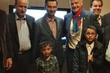 عکس وزیر ارتباطات و پسرانش با رئیس فیفا 