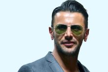 سلفی امین حیایی با دختران چشم بادامی