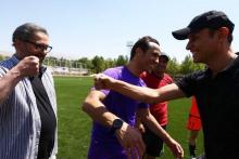 میناوند: کریمی از دوران فوتبالش هم بیشتر تمرین می‌کند!