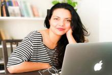 شقایق نوروزی بازیگر؛ خبر سازی در شبکه های اجتماعی با کشف حجاب!