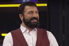 نام بردن از خواننده‌های آن‌ور آب، حاشیه تازه برنامه «امشو»؟