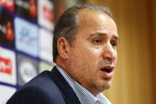 عرق سرد روی پیشانی مهدی تاج در جلسه بررسی قرارداد ویلموتس(+عکس)