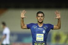 پیشنهاد وسوسه‌انگیز برای ستاره استقلال