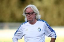 شفر: دو نفر، قهرمانی را از استقلال گرفتند