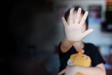 جزئیات انتشار کلیپ وادار کردن کودک به مصرف مشروبات الکلی