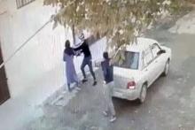 خشم کاربران از انتشار فیلم زورگیری دو جوان و بی‌تفاوتی دو جوان دیگر