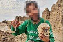 تخریب گور باستانی، کار دست بلاگر گردشگری داد