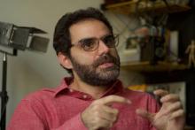 رونمایی از مردی که کلیپ بارش بادمجان، زندگی‌اش را متحول کرد