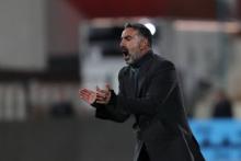 توضیح در مورد آنفالو کردن بازیکنان توسط سرمربی استقلال