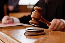 مجازات مردی که همسرش را از پله ها پرت کرد و کشت