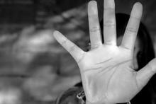 آزار دختر جوان با تهدید به انتشار فیلم سیاه