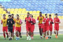 اعتراض شدید پرسپولیسی&zwnj;ها به یک بازیکن خاص؛ چرا زیر پرچم مدیر بازنده ایستادی؟