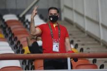 با افتخار عکس علی دایی را روی پروفایلم گذاشتم