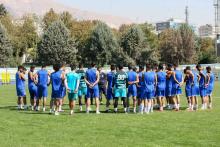 گویا هواپیمای بازیکنان استقلال سقوط کرده است!