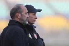 تقلید گل محمدی از روی دست مربیان چلسی