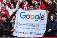 تمسخر تیم ملی ایتالیا توسط هواداران سوئیس با استفاده از گوگل