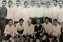 عکسی زیرخاکی از تیم فوتبال هنرمندان در سال ۱۳۴۶