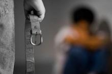 روایت هولناک دو دختر جوان که از کودکی توسط پدرشان آزار جنسی دیده اند