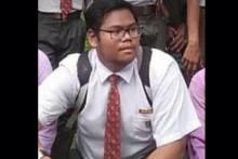 هدفون موبایل جان پسر جوان را در مقابل چشمان مادرش گرفت