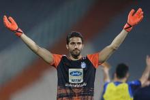 حسینی: به آنهایی که دنبال معاوضه‌ام بودند درس ایستادگی دادم