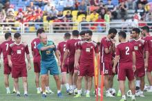 دام پناهندگی پیش پای دختران قهرمان