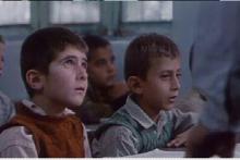 بازیگران «خانه دوست کجاست» پس از ۳۳ سال کنار هم (+عکس)