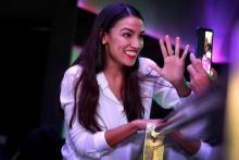 کلاس آموزش توئیتر به نمایندگان مجلس آمریکا با معلمی الکسندریا اوکازیو کورتس