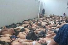 تصاویر تأمل برانگیز از کودتاچیان بازداشتی نیمه عریان!