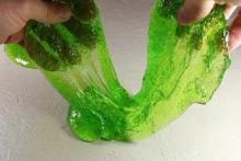 مسموم شدن هزاران کودک به علت بازی با "خمیرهای جادویی" 