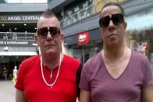 آزار و اذیت وحشیانه دو مرد که آرایش دخترانه داشتند!