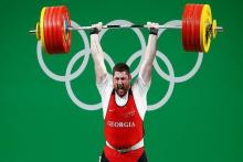 رکورد دو ضرب حسین رضازاده شکست!