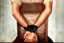 این دختر جوان 20 سال اسیر پدر شیطان صفتش بود!