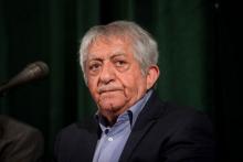 هوشنگ گلمکانی عکسی از سنگ قبر عزت الله انتظامی به اشتراک گذاشت