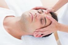 مرگ پسر جوان هنگام انجام ماساژ گردن!