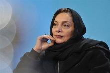 منیژه حکمت: مشکل از خودشان است